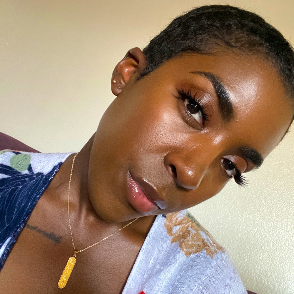 Meet your Posher, Indya